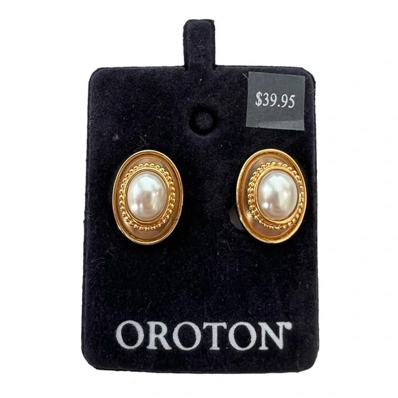 Oroton Jewelry Oroton Vintage Clip On Earrings Faux Pearl Gold